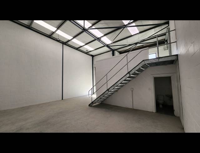 132M² WAREHOUSE FOR SALE IN RIVERGATE